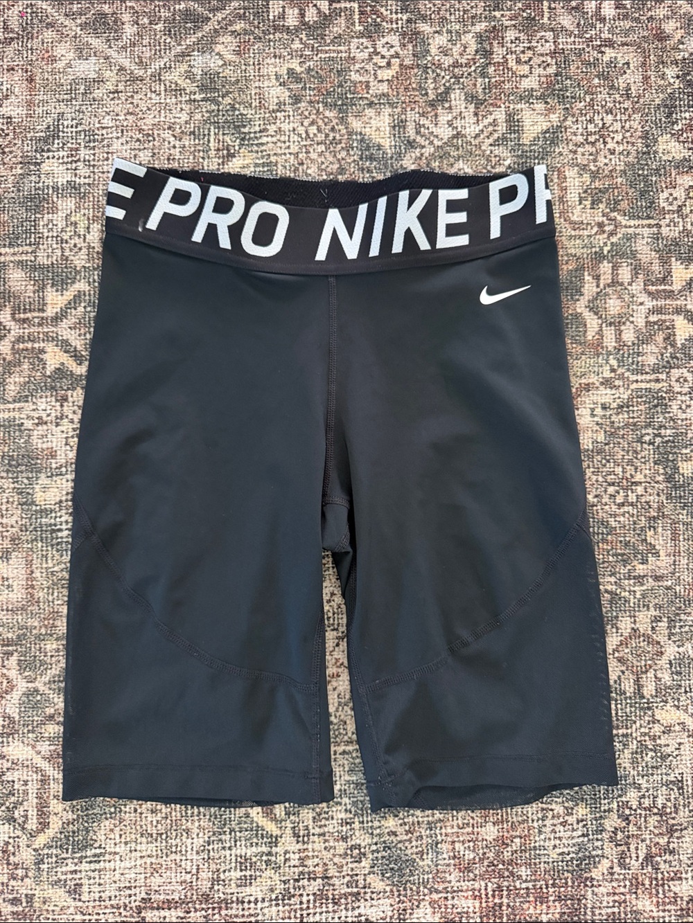 Nike Women`s Pro 8” Training Shorts
